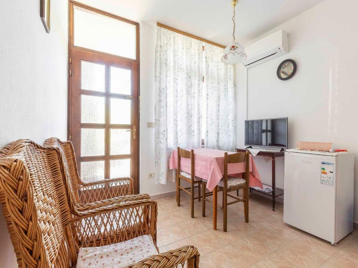 Mira Apartment Porec Exterior photo