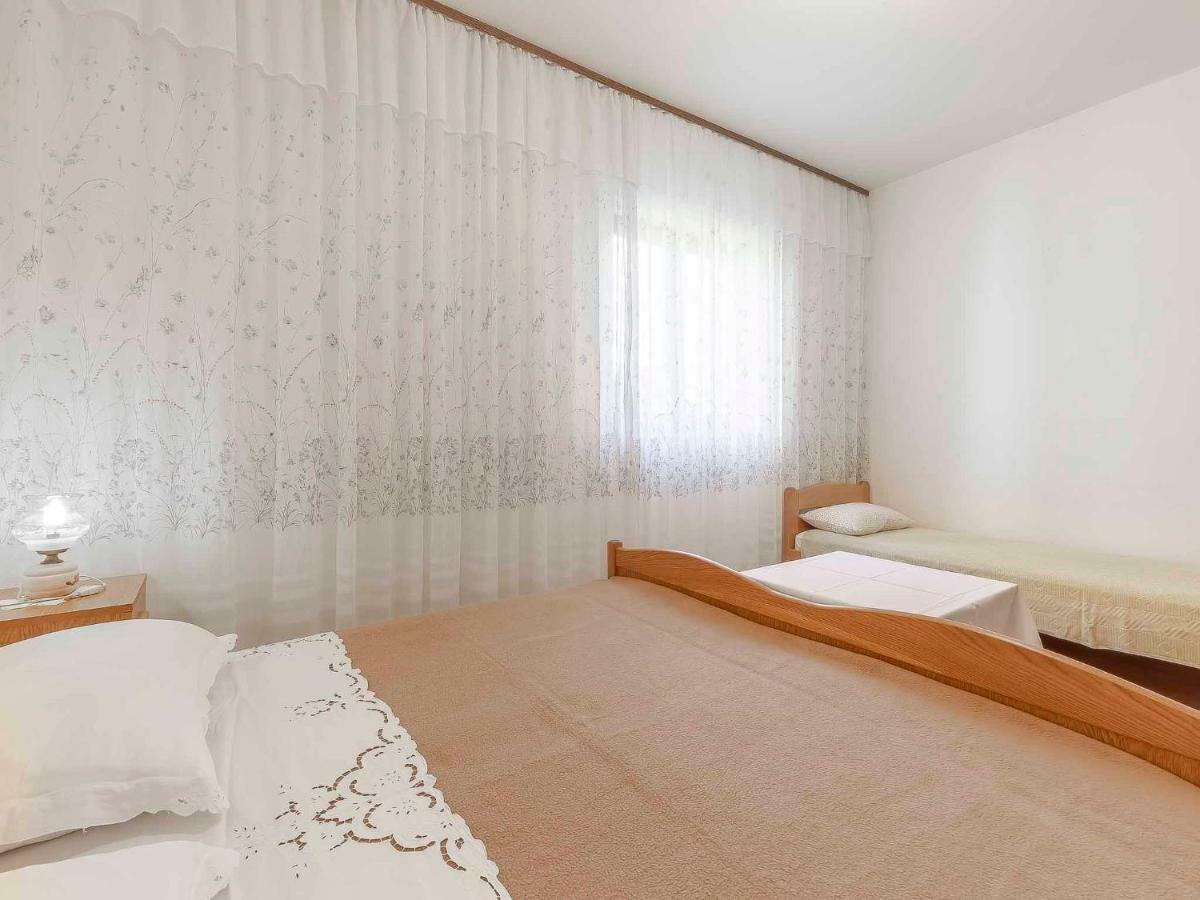 Mira Apartment Porec Exterior photo
