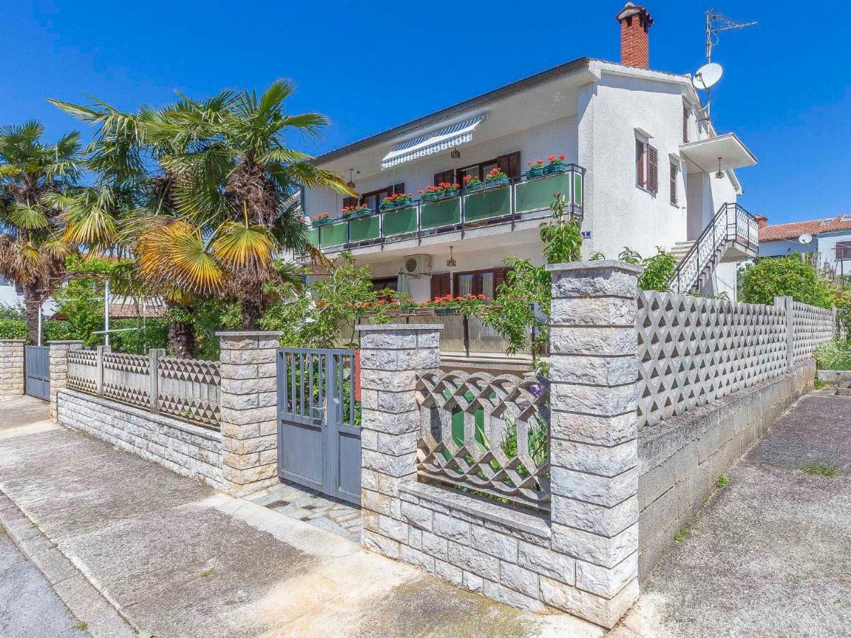 Mira Apartment Porec Exterior photo